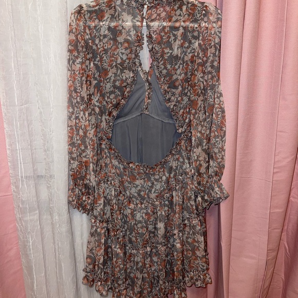 Dress - Picture 2 of 4